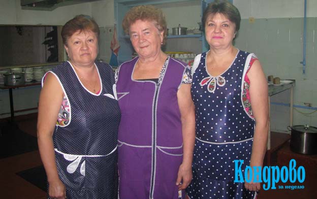 Е.В.Кирюхина, Р.Б.Михалева и Л.П.Котенкова стараются готовить разнообразно, вкусно и питательно.