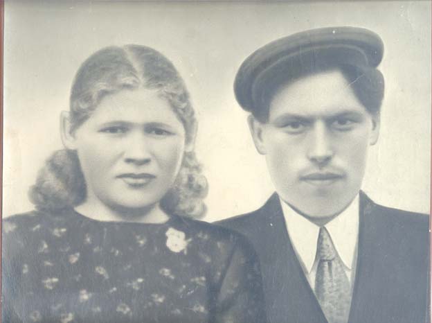 Анна Александровна с мужем.  Молодые после свадьбы. 